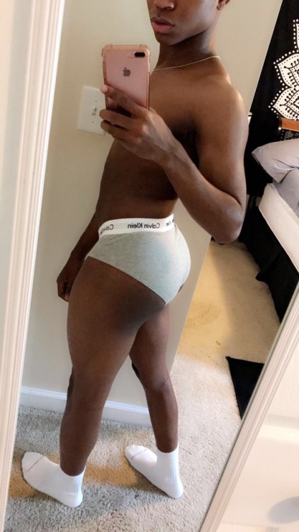 864finest:  yungbijan:  lil bad trini bitch 😼  put my face in it eat it like a dinner plateee 👅