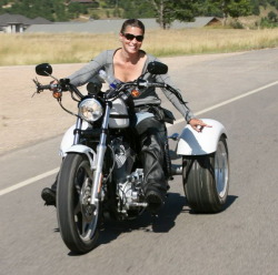 biker-queens:  Biker Queen