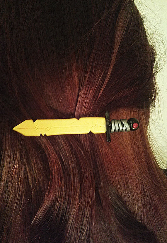 hora-de-aventura:  adventuretimeandahalf: Finn’s sword hair clip on Etsy! 