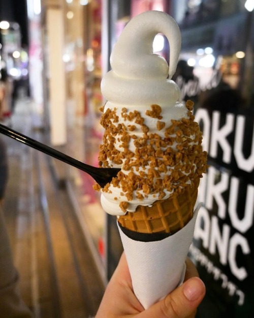 Japan - Tokyo Best ice cream ever! Wow #icecream #milk #milkicecream #cream #creamy #zakuzaku #japan