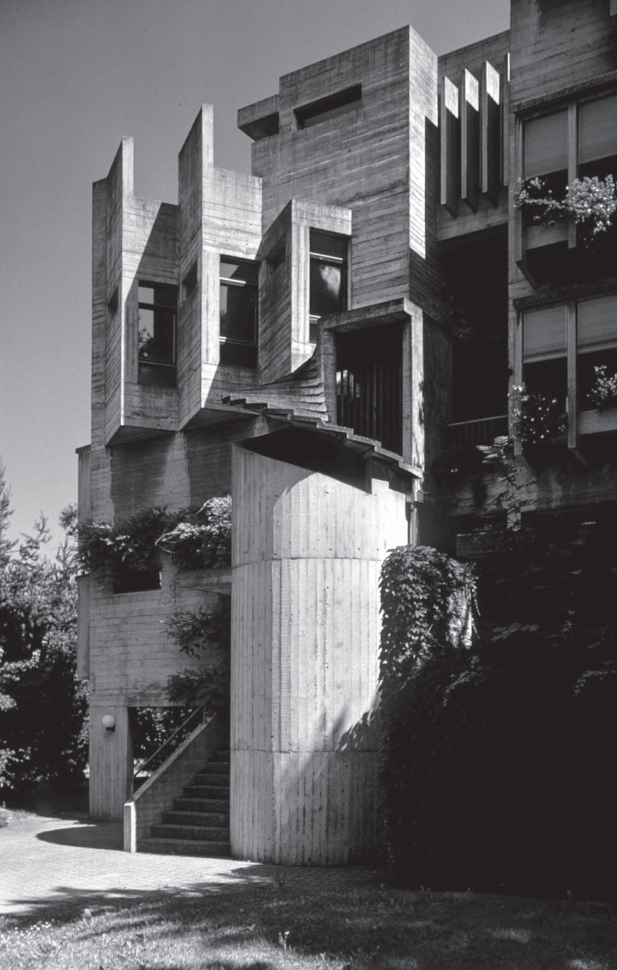 subtilitas:  Atelier 5 - Brunnadern housing complex (pdf), Bern 1970. Via.