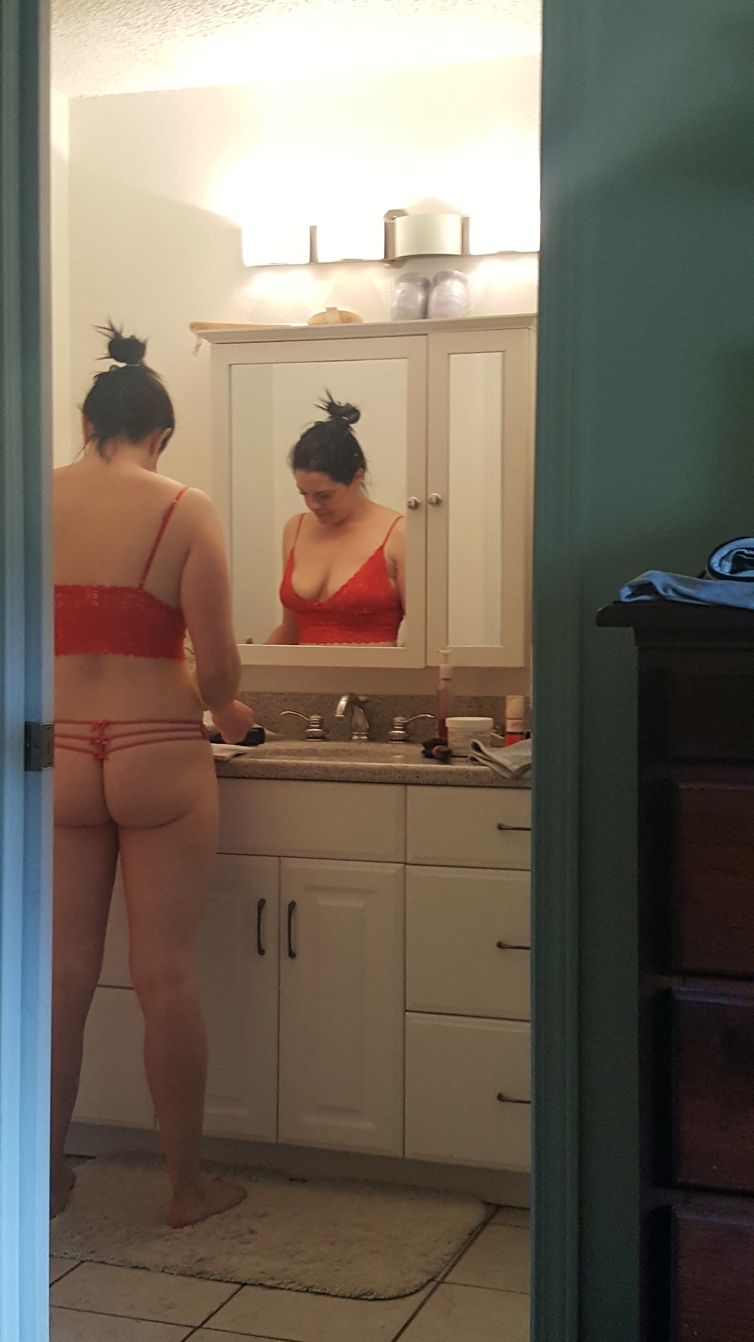 cph1812-blog-blog-blog-blo-blog2:  Here is the full set of my sexy Mormon wife Diane