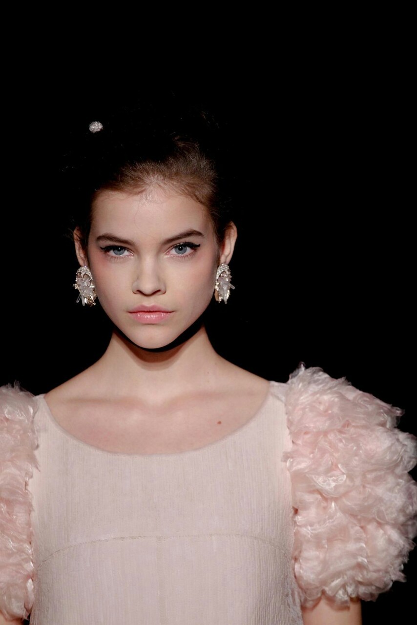 vogue-is-viral:  Barbara Palvin @ Chanel Haute Couture