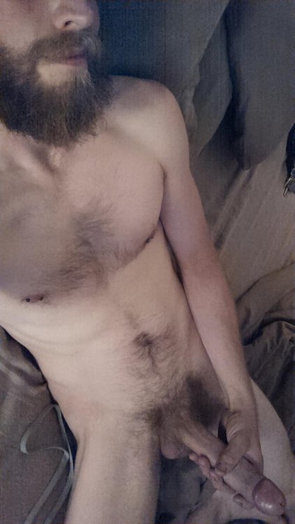 boyswithpubes:  Long and hairy 