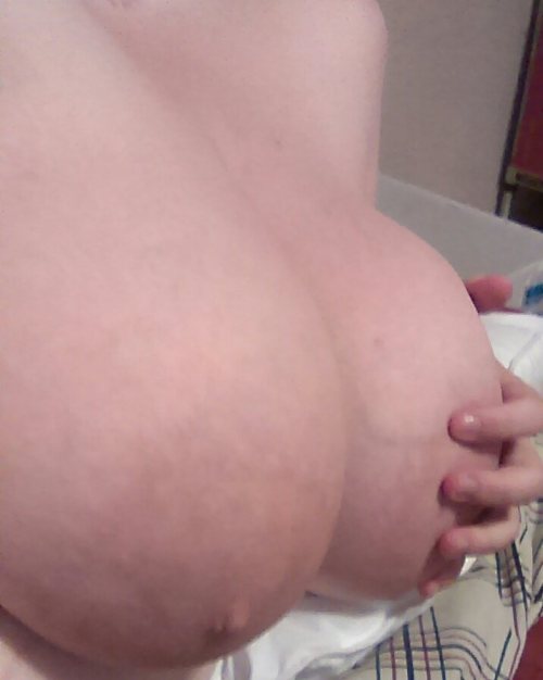 hannahs-voice:  Laying in bed, who wants to join me?
