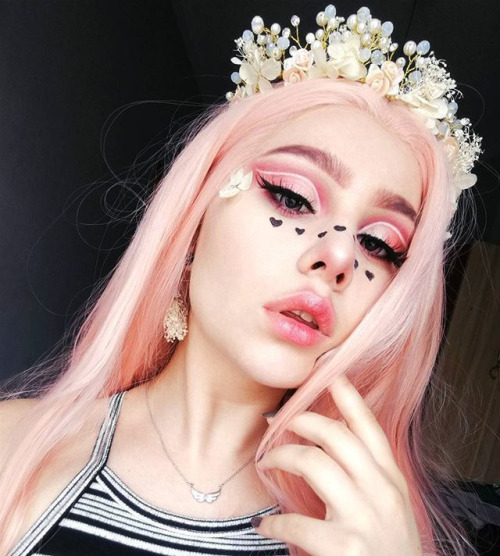 Baby doll @hisuxen.png wearing #VENUS palette, HI-LITE: Opals, and #DiamondCrushers shade in SUMMER 