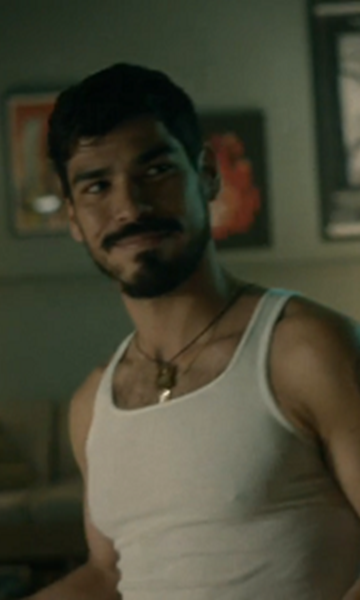 male-and-others-drugs:   Raul Castillo shirtless