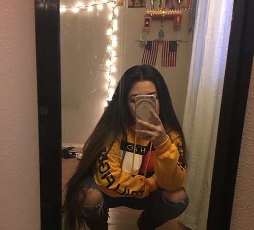 finemami:  bombmami:  was lucidmami  IG: itsjenneyy
