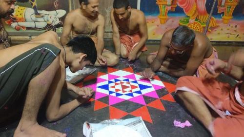 Brahmanas prepare Sry Yantra for worship of the Goddess, Kerala, photos by Ana Gha