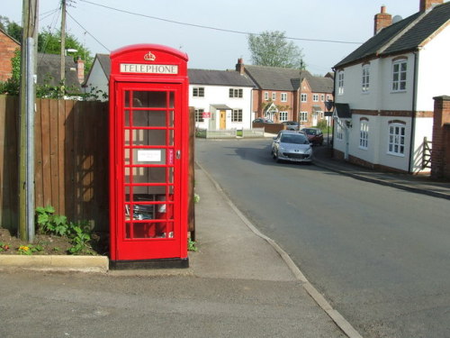 Telephone box, now a book swap/lending kiosk, South Kilworth