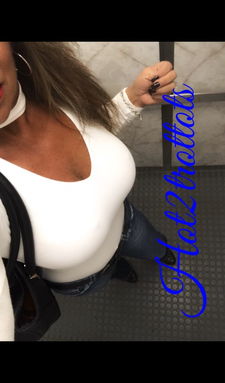 Night out on the town follow me at Hot2trottots1 on Instagram my main page was deleted