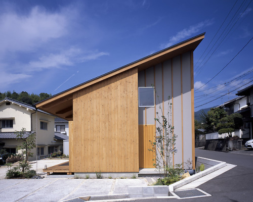 jp-arch:TENK // 上平良の家 // 広島県廿日市市 // 写真 : 野村和慎