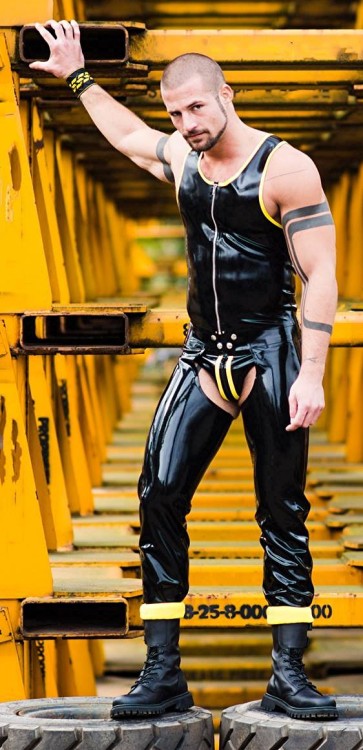 leatherdenimtatts:Sergen, model for RoB, etc