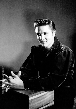 vinceveretts:  Elvis during the “Love Me Tender” photoshoot session, photographed
