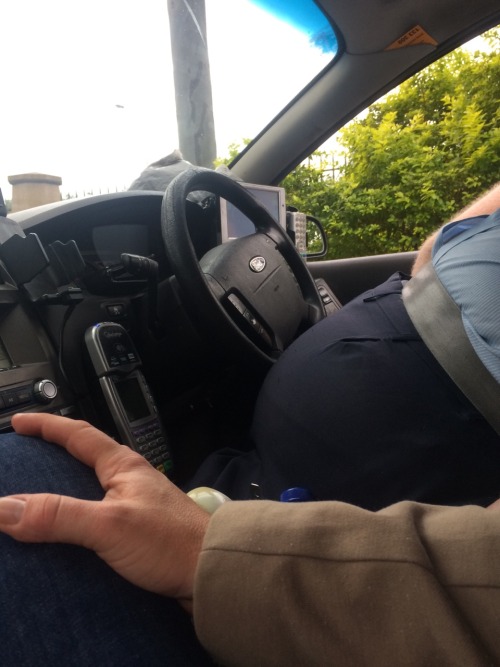 superchubfatpads:  This taxi driver was enormous! porn pictures