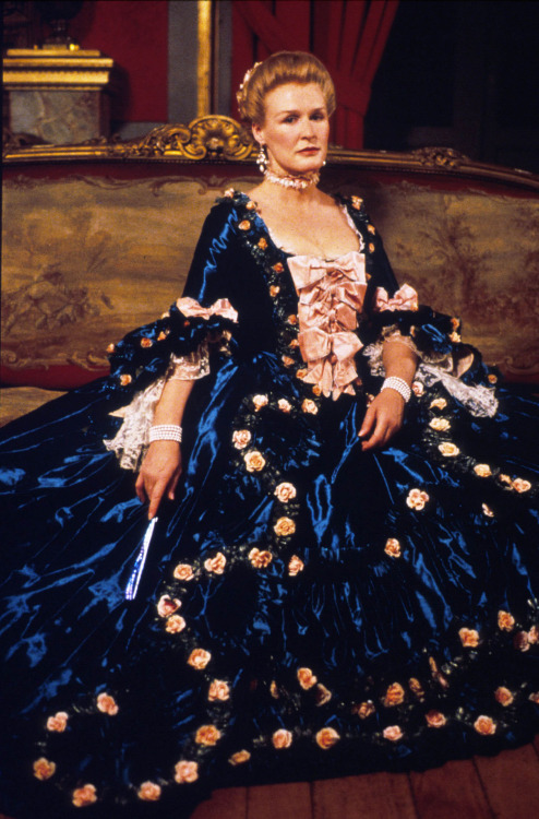 Dangerous Liaisons (1988), starring Glenn Close, John Malkovich, and Uma Thurman (Part 1)