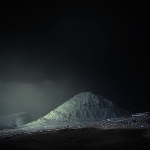 Dramatic Landscapes by Andy Lee.(via Dramatic Landscapes | Zeutch)