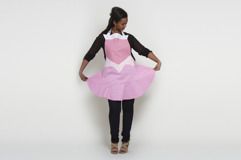 geek-studio:  Disney Princess Aprons by Jordandene