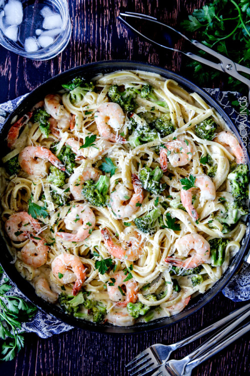 verticalfood:  30 Minute Roasted Shrimp and Broccoli Fettuccine Alfredo