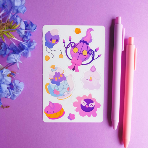 puffychi:I love ghost type pokemon!! (｡･｀ω´･｡)Mini prints and stickers available at my etsy shop! ht