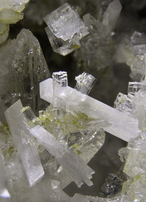 Laumontite, Stellerite, Chabazite, Quartz - Switzerland