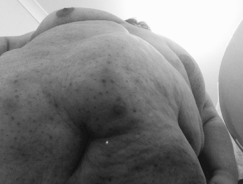 anonymousfatty7:  Oversized belly  I would so love to be in this position with him in real life