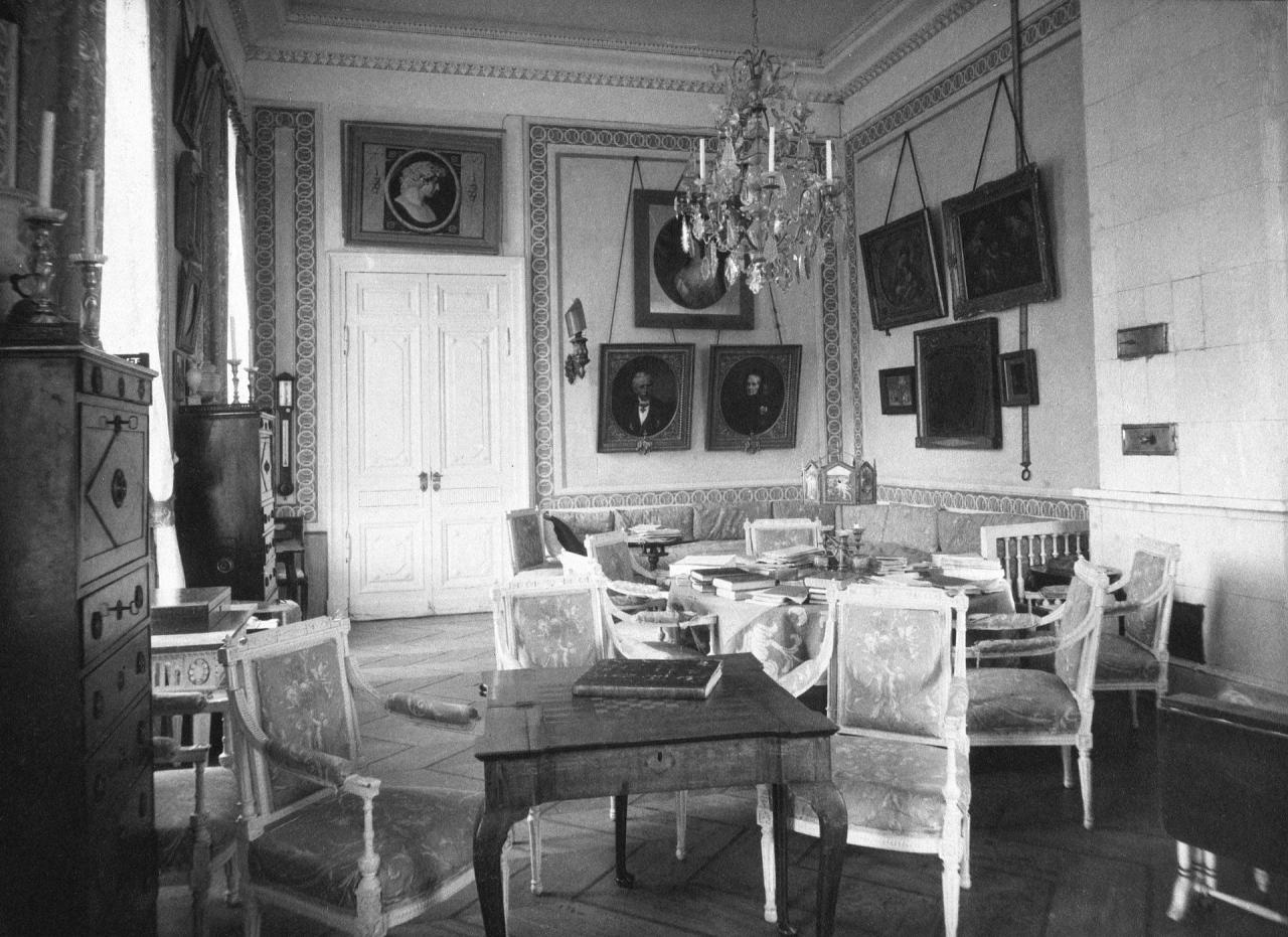 ghosts-of-imperial-russia:   Interiors of Count Sheremetev’s Palace on the Fontanka 