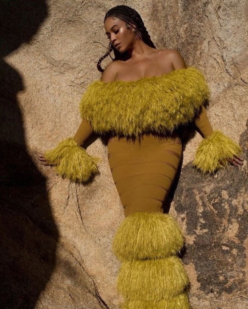 BEYONCÉ x SPIRIT SONG MUSIC Video -Soundtrack to The Lion King 2019Every Fashion Look in 1 minute: h