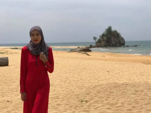 tudungmantapp: nakpepeknana: nakpepeknana: Nurul nadia tetek besar