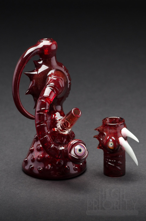 weedporndaily:  Salt x BMFT “MOOP” Oculus Creature Mini Vapor Tube Set with Matching Dome 14mm