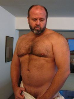 nippletheory:  Via Hairy Men &amp; Daddies and Bears (FB)