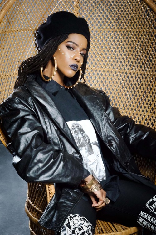 heroineheroine:We all about liberatin’ our people.shot by @golden-bird-boutiqueInstagram @goldebirdb
