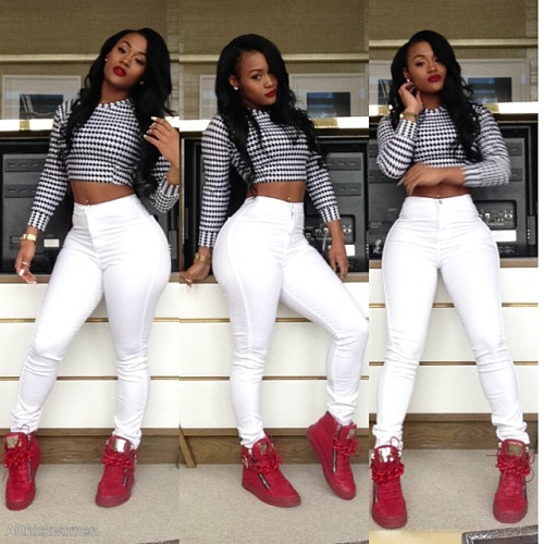 allthickwomen:  Lira Mercer 