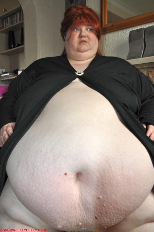 german-fa:  bricout:  catégorie super big belly   Super sexy