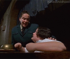 forever-flaccid:  The cast of Matilda reenact the cake scene for the film’s 17th anniversary 