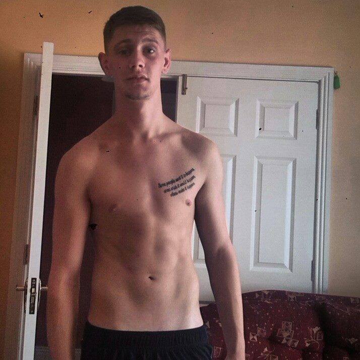 gaalads:  A hot lad all about his swag plays soccer though ;) 
