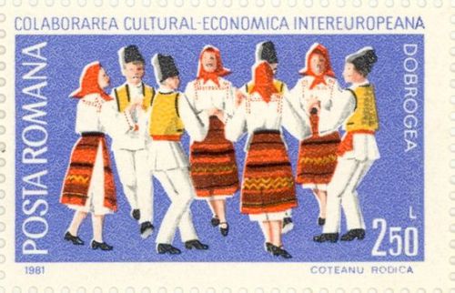 officialromaniantranslatiuni: zvetenze: Romanian folk dances, 1981 me @ dobrogeni: sorry, guys&helli