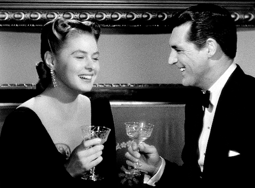 dailyflicks:Ingrid Bergman and Cary Grant inNotorious (1946) dir. Alfred Hitchcock