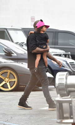 celebritiesofcolor:  Kanye and North West at Racer’s Edge in Burbank