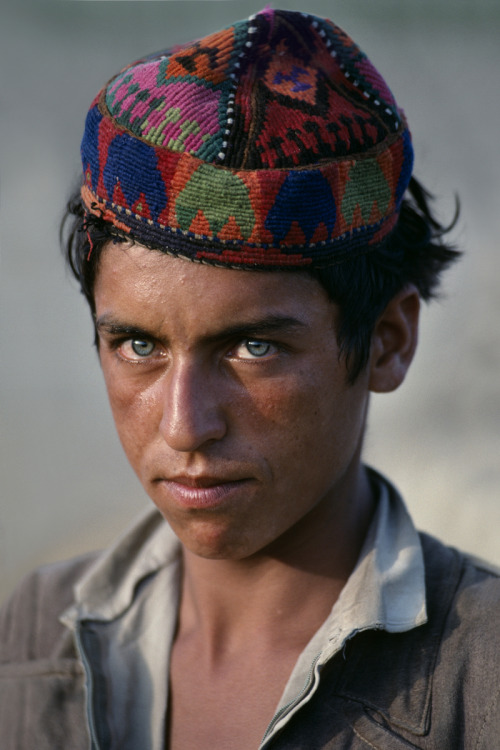 stevemccurrystudios: COLORS OF AFGHANISTAN“A landscape might be denuded,a human settlement aba