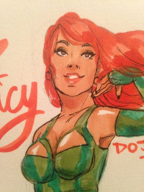 Visuals from @dojacat ’s “Juicy” mv. Major fruit related inspiration. 