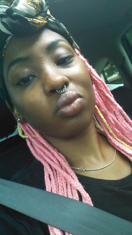 eatmeallnight:  eatmeallnight:  Today’s look  Kissy facesssss