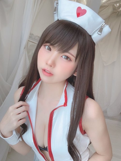 aimmmh2:  https://twitter.com/enako_cos