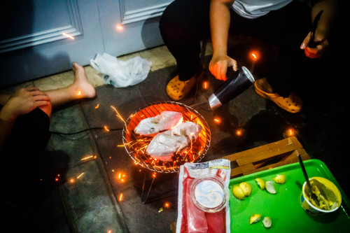 Using a hairdryer to cook fish