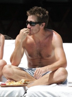 hotfamousmen:  Jake Gyllenhaal