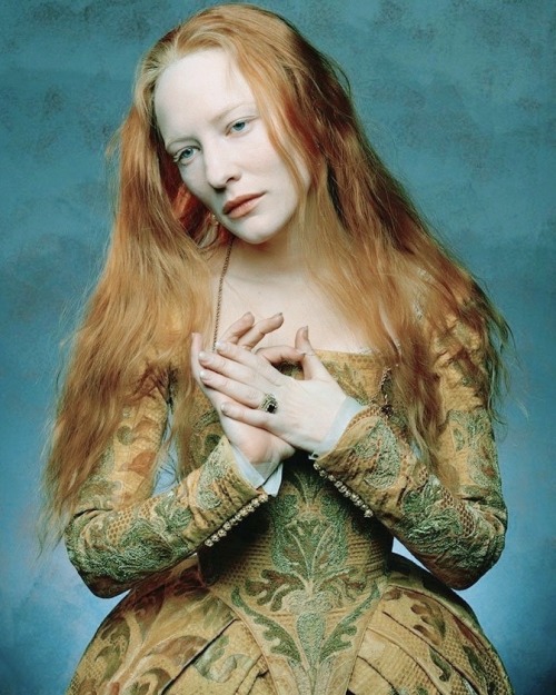 Cate Blanchett As Elizabeth I
