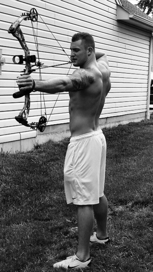 ksufraternitybrother:  OH MY… KSU-Frat Guy:  Over 46,000 followers . More than