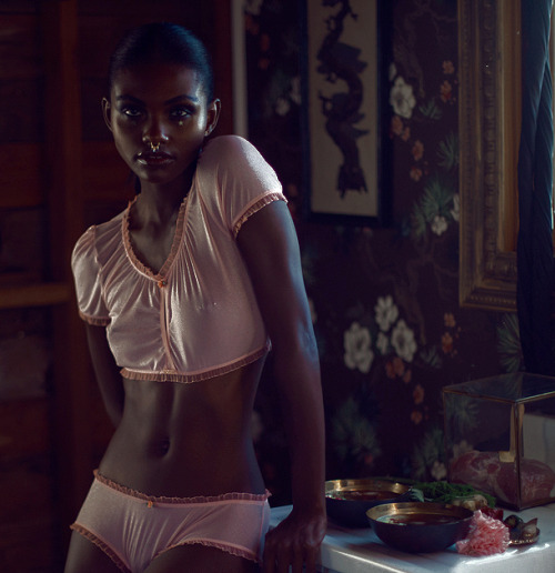 driflloon:   strawberry moon: milan dixon for daydream collection  