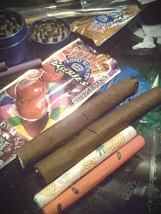 thc3po:  Two purple haze fatties n two juicy jays ✌✌