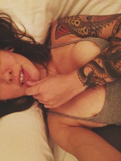 beautifulgirlswithtattoos:  Those lips… Click here for more Beautiful Girls With Tattoos! ********************************************** SUBMIT HERE 